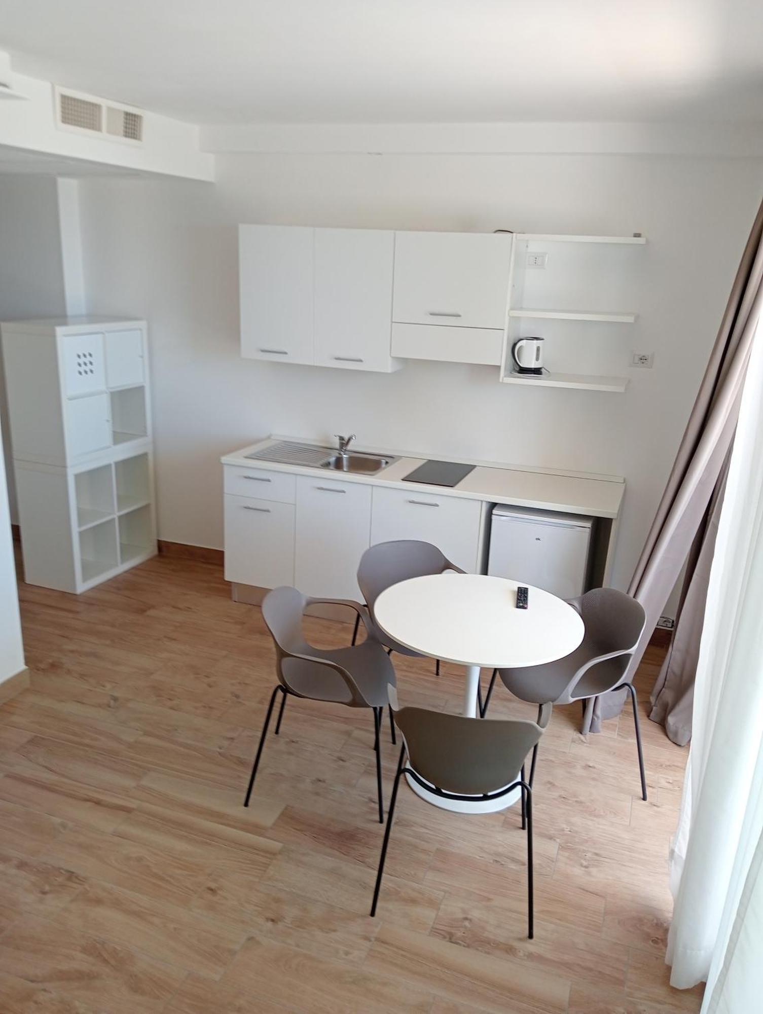 Hotel Flora Alba Adriatica Eksteriør billede
